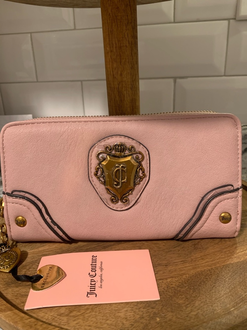 🆕-Juicy Couture Light Pink Faux Leather Zip-Around Wallet with Gold Crest